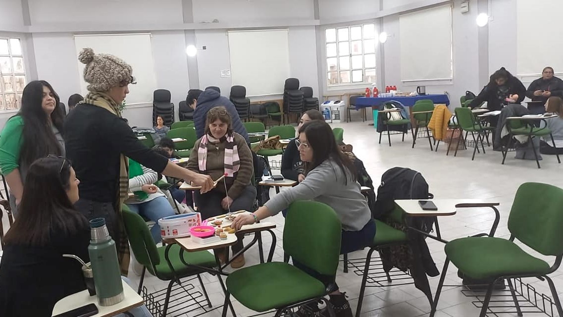 Taller Teórico Práctico ''Hacia el Empoderamiento de las Familias.'' Fundación TEA Santa Cruz
